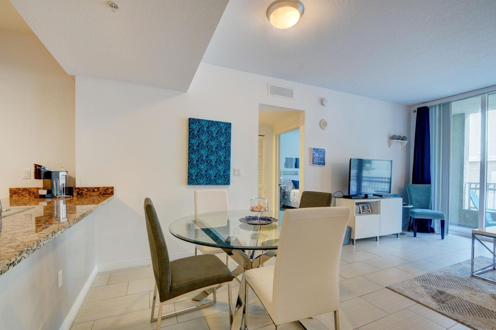 Amazing One-Bedroom In Casa Costa!Beach Pass Inc! ボイントンビーチ エクステリア 写真