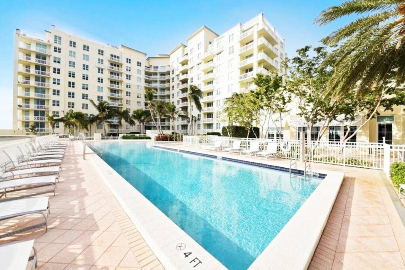 Amazing One-Bedroom In Casa Costa!Beach Pass Inc! ボイントンビーチ エクステリア 写真